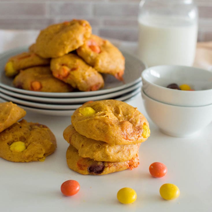 Reese’s Pieces Pumpkin Cookies